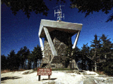 Click here to see an enlarged view  of the parking area on top of Mount Mitchell.  You can also link from there to the mountain's official site.