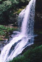 You can find Dry Falls from a short, easy walk. Even better, you can walk right behind the falls without getting wet! A well-marked path and hand rail to guide you behind and around the 75-foot curtain of rushing water. 