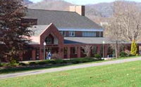 Renfro Library.  Photo compliments Mars Hill College Web site. 